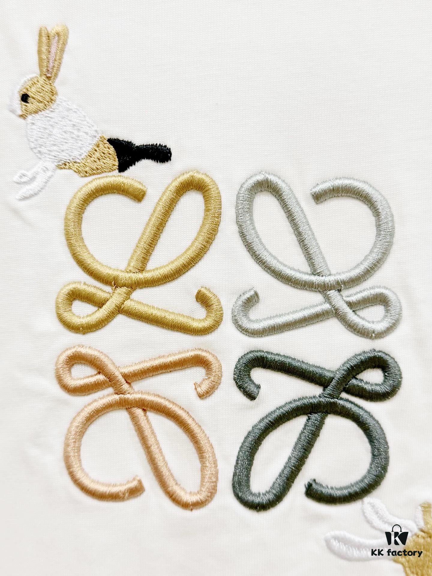 High-Quality Loewe 25SS Spring/Summer Collection Loewe x Suna Fujita Collaboration Embroidered Round-Neck Short-Sleeve T-Shirt with Contrast Logo and Cartoon Rabbit Design