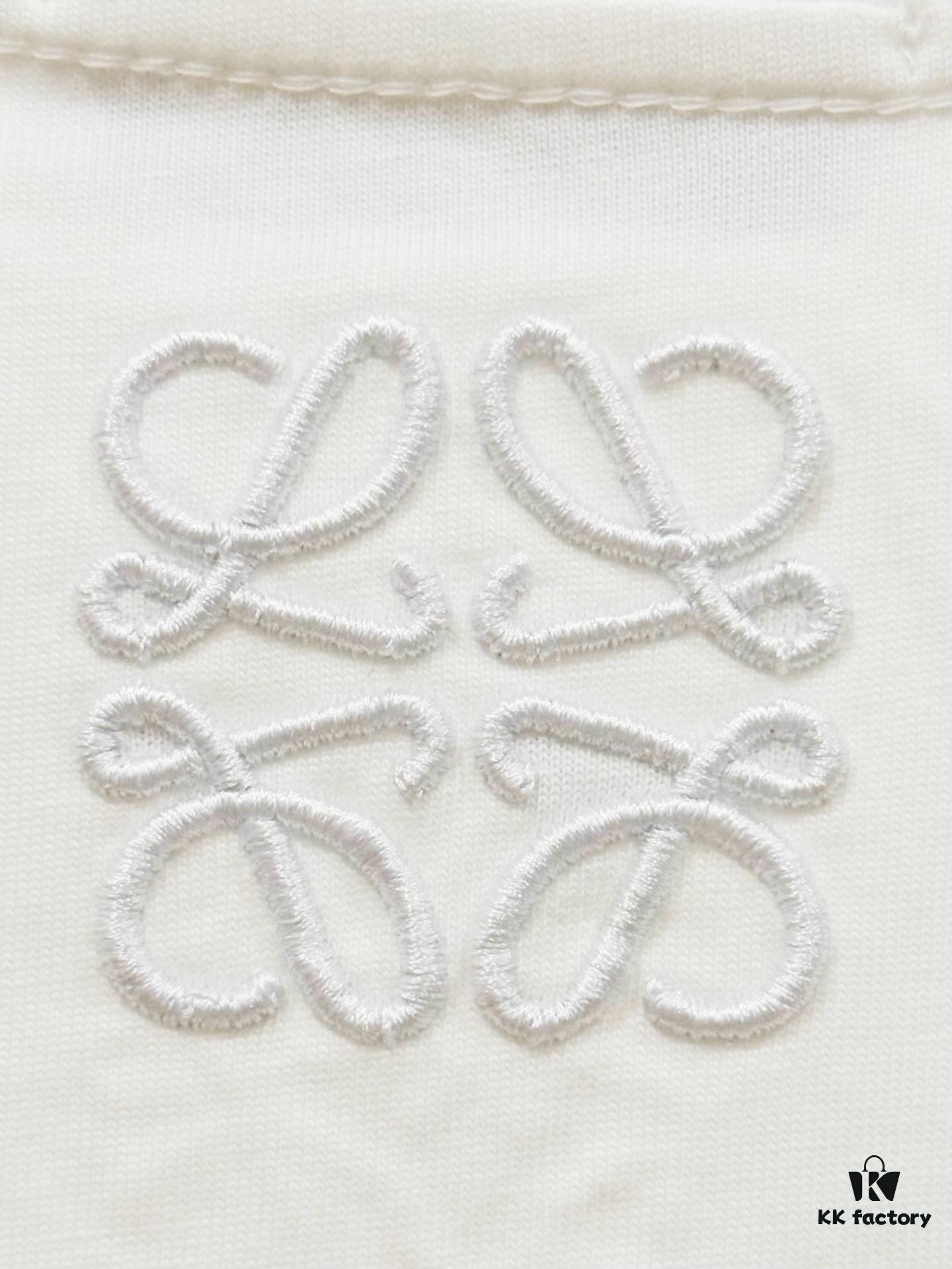 High-Quality Loewe 25SS Spring/Summer Collection Loewe x Suna Fujita Collaboration Embroidered Round-Neck Short-Sleeve T-Shirt with Contrast Logo and Cartoon Rabbit Design