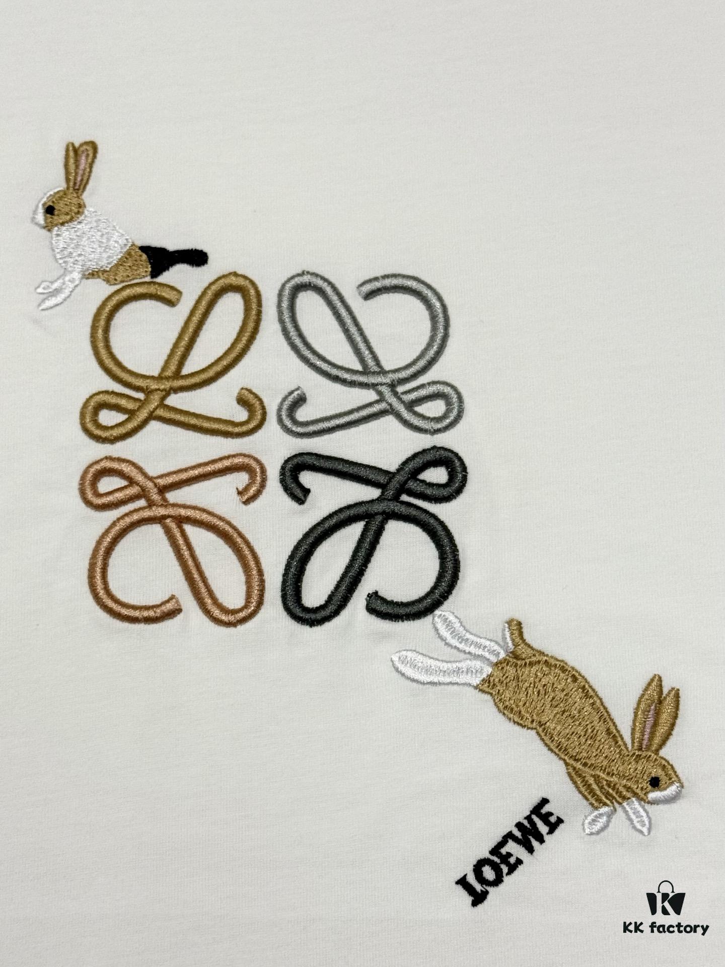 High-Quality Loewe 25SS Spring/Summer Collection Loewe x Suna Fujita Collaborative Series Embroidered Round-Neck Short-Sleeve T-Shirt with Contrast Color Logo and Cartoon Rabbit Motif