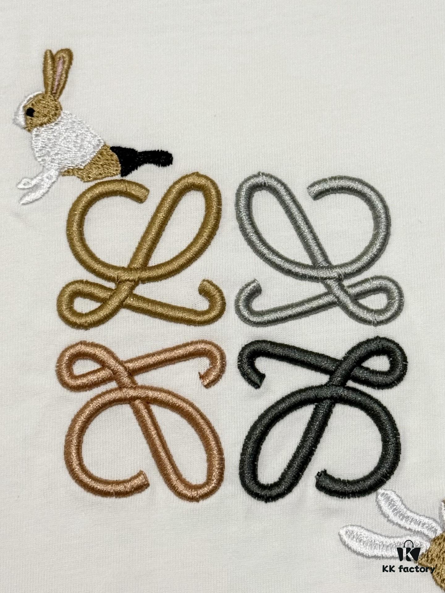 High-Quality Loewe 25SS Spring/Summer Collection Loewe x Suna Fujita Collaborative Series Embroidered Round-Neck Short-Sleeve T-Shirt with Contrast Color Logo and Cartoon Rabbit Motif