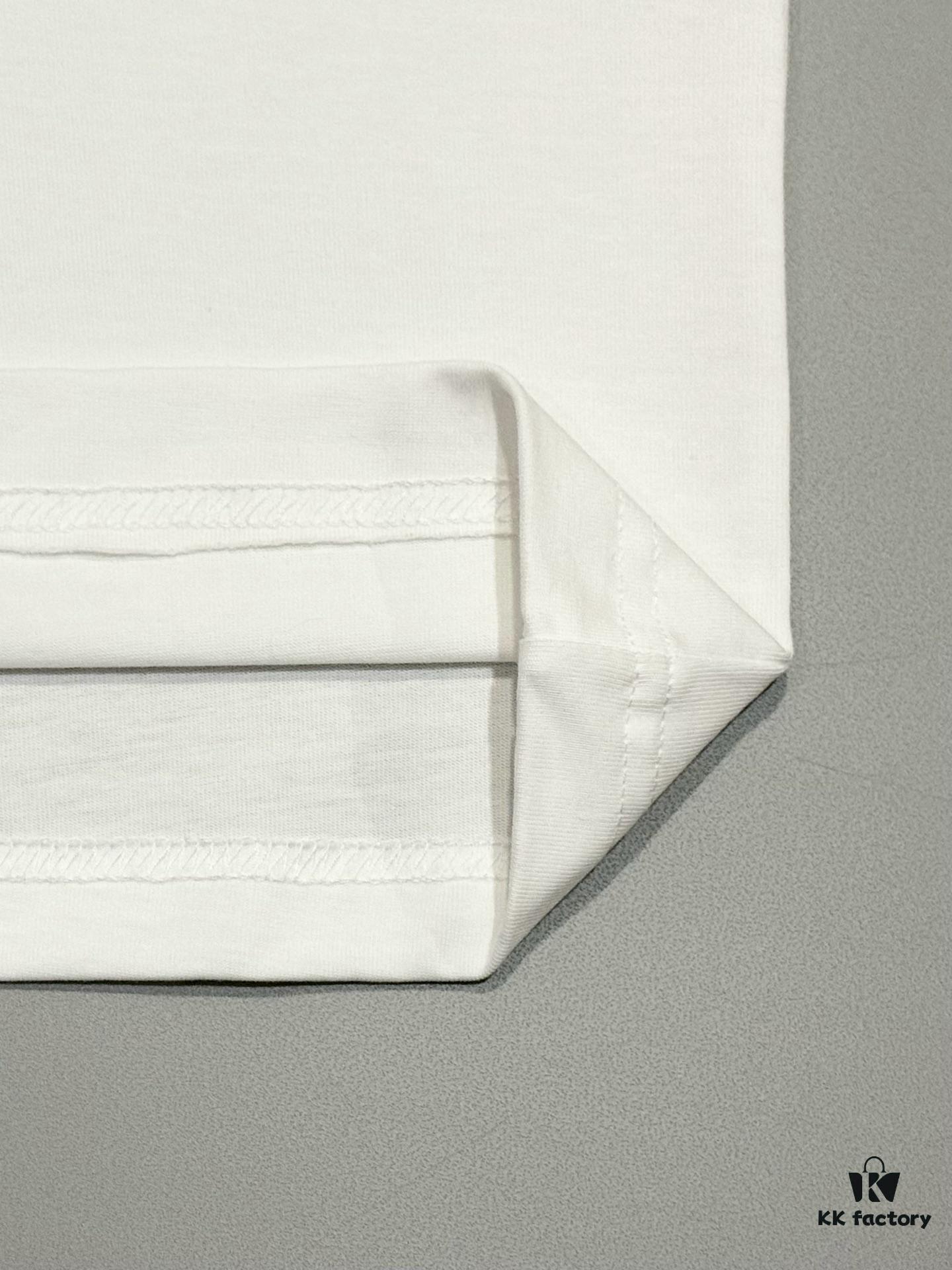 High-Quality Loewe 25SS Spring/Summer Collection Loewe x Suna Fujita Collaborative Series Embroidered Round-Neck Short-Sleeve T-Shirt with Contrast Color Logo and Cartoon Rabbit Motif