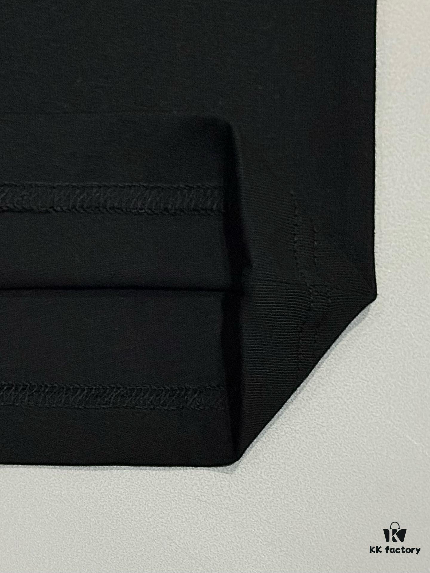 High-Quality Loewe 25SS Spring/Summer Collection Loewe x Suna Fujita Collaboration Heavy Embroidered Round-Neck Short-Sleeve T-Shirt with Contrast Logo and Cartoon Rabbit Design