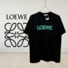 High-Quality Loewe 25SS Spring/Summer New Embroidered Logo Round Neck Short Sleeve T-Shirt, Original Fabric, Influencer and Celebrity Style, Front and Back with Spray-Painted 3D Embroidery, High-End Craftsmanship, Made of 32-Single 280g Combed Pure Cotton Fabric, Extremely Comfortable to Touch, Super Versatile and Stylish, Unisex Design, Complete with Three Labels, Not Ordinary Market Version, Quality Guaranteed