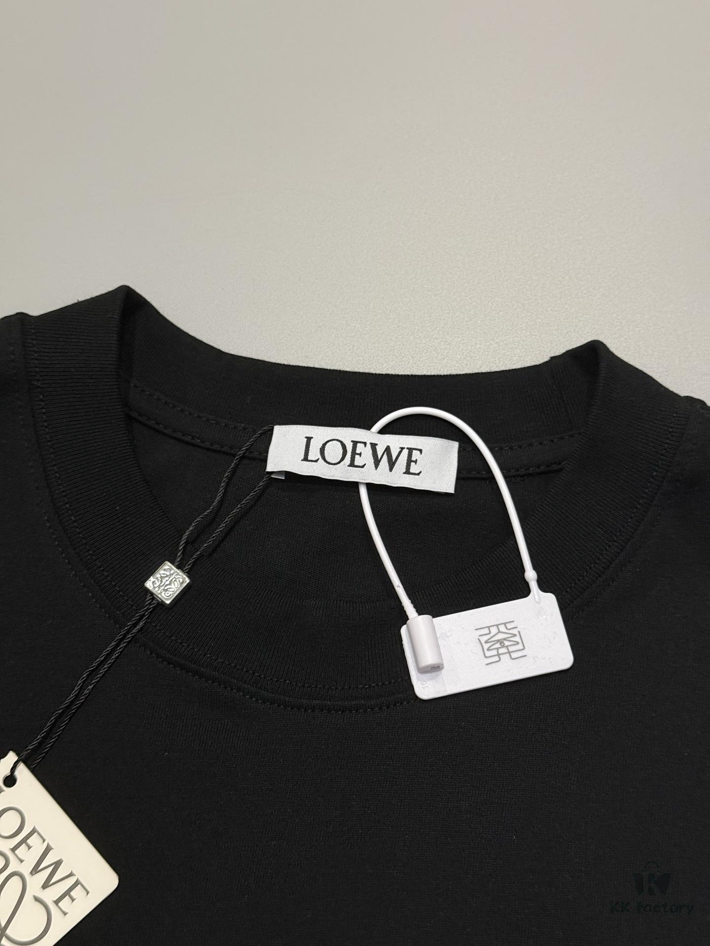 High-Quality Loewe 25SS Spring/Summer New Embroidered Logo Crew Neck Short Sleeve T-Shirt, Original Fabric, Celebrity-Inspired Design with Front and Back Spray-Painted 3D Embroidery, 32-Single 280g Combed Pure Cotton Material, Extremely Comfortable to Touch, Stylish and Versatile Unisex Short Sleeve Tee, Complete with Three Labels, Not Ordinary Market Version, Premium Quality Guaranteed