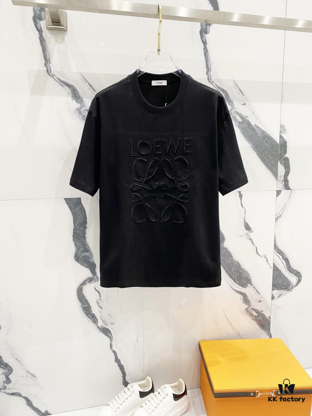 LOEWE 320g Crew Neck Short Sleeve T-Shirt, Solid Color with Embroidered Logo on Chest