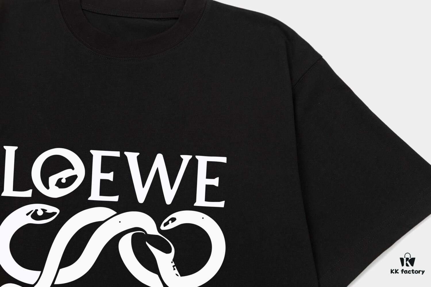LOEWE* Loewe * Relaxed Fit Printed Logo Fashion Round Neck Short Sleeve T-Shirt for Spring and Summer, Unisex Comfortable Cotton Top