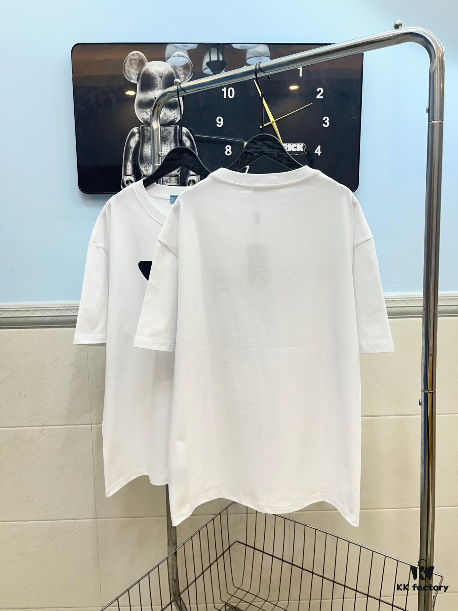 PRADA Logo Triangle Classic Print Short Sleeve T-Shirt Model 108