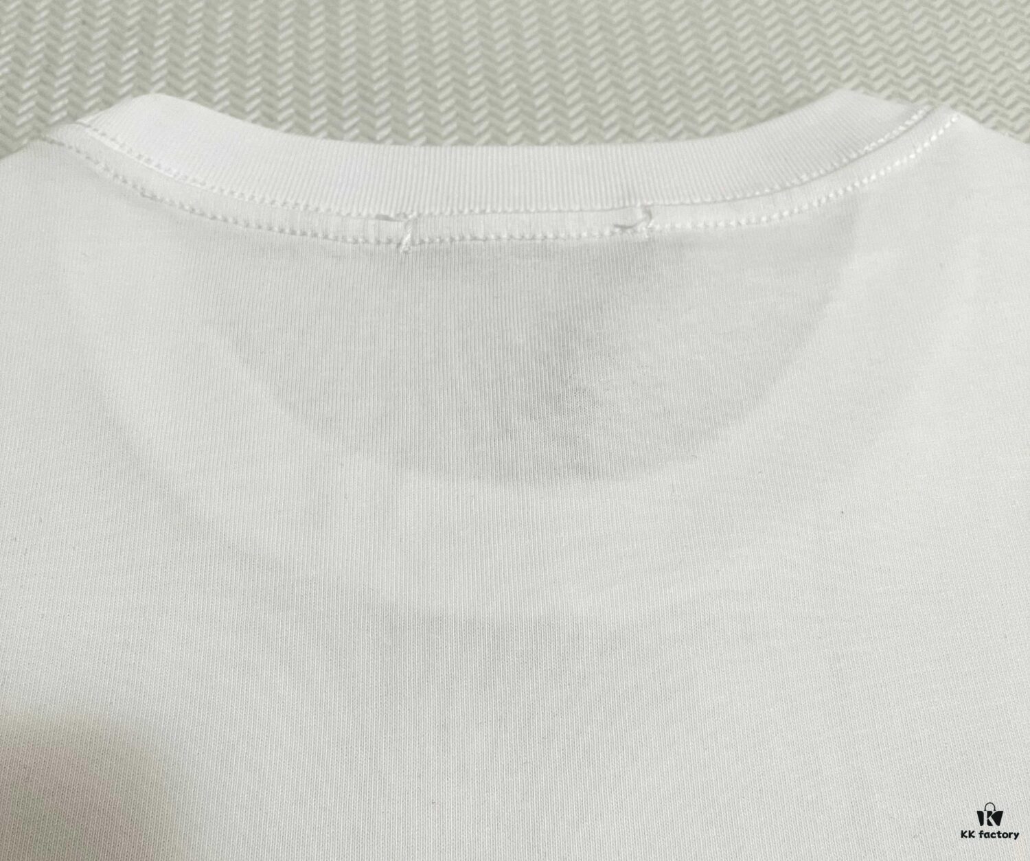 PRADA Logo Triangle Classic Print Short Sleeve T-Shirt Model 108