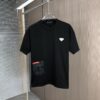 PRADA 2025 Spring/Summer New Arrival Round Neck Short Sleeve T-Shirt with Triangular Logo Patch on Chest and Side Seam Pocket, Made of 320g Double-Yarn Combed Cotton Fabric, Slightly Loose Fit, Soft and Substantial Fabric Texture, Unisex Design