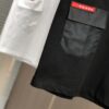 PRADA 2025 Spring/Summer New Arrival Round Neck Short Sleeve T-Shirt with Triangular Logo Patch on Chest and Side Seam Pocket, Made of 320g Double-Yarn Combed Cotton Fabric, Slightly Loose Fit, Soft and Substantial Fabric Texture, Unisex Design