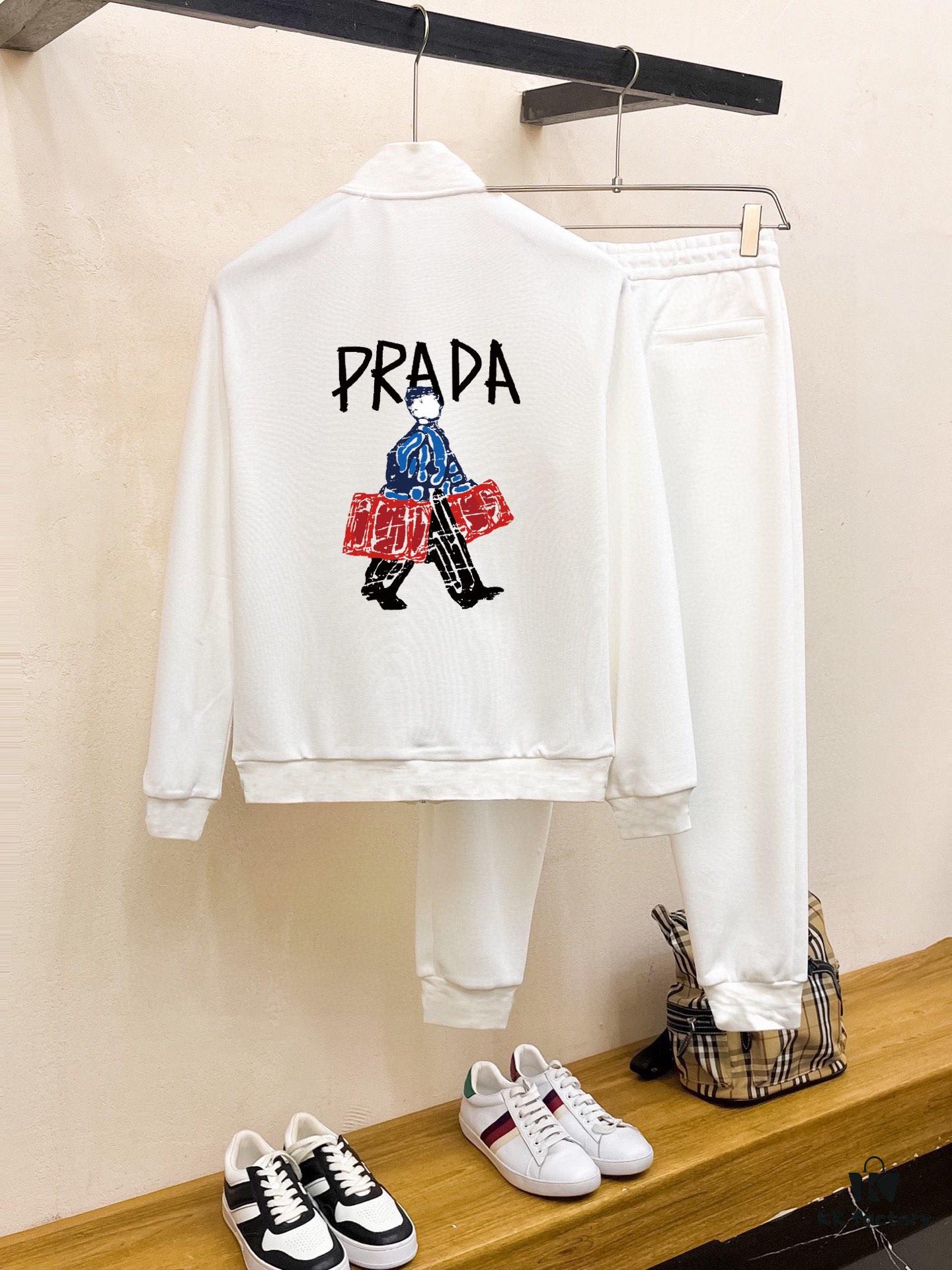 PRADA (Blessing for the Plus-Size) New Arrival 2025 Hooded Cardigan Set – Premium Authentic Design, Made with 100% Natural High-Quality Roman Cotton, Exquisite Hardware, Elegant and Comfortable Fit