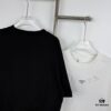 New PRADA 25SS Metal Print Short Sleeve T-Shirt, Spring and Summer Latest Collection, OS Drop-Shoulder Style, Fashionable and Unique Design, Extremely Versatile and Stylish, Unisex Wear, Must-Have Item