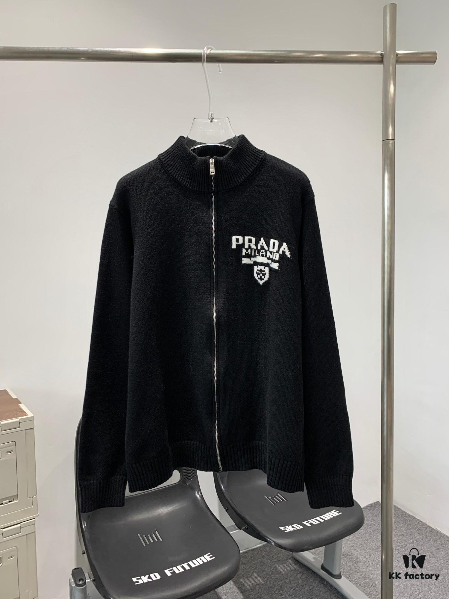 New Prada 23FW Fall/Winter Fashion Show Stand Collar Zipper Knit Cardigan Sweater