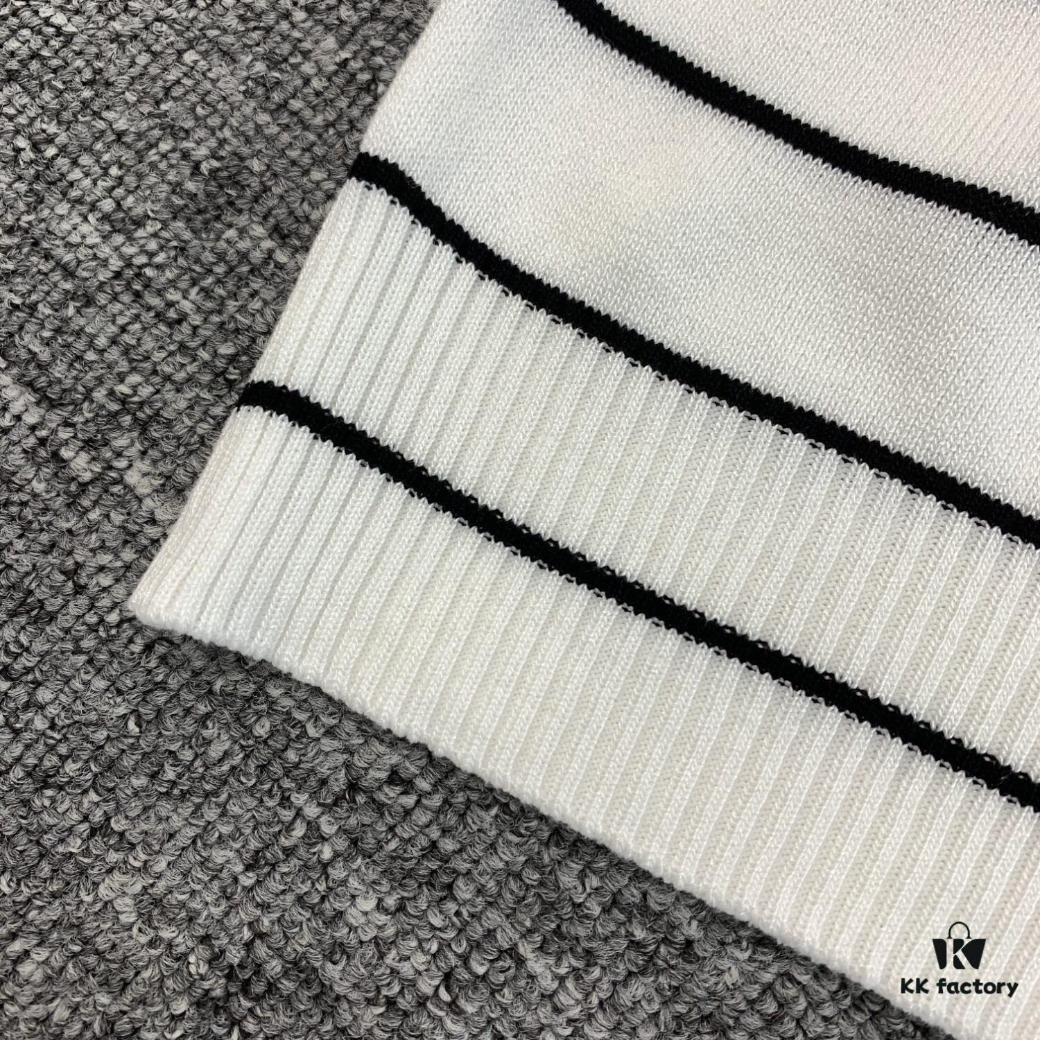 New Prada Striped Classic Logo Short Sleeve T-Shirt