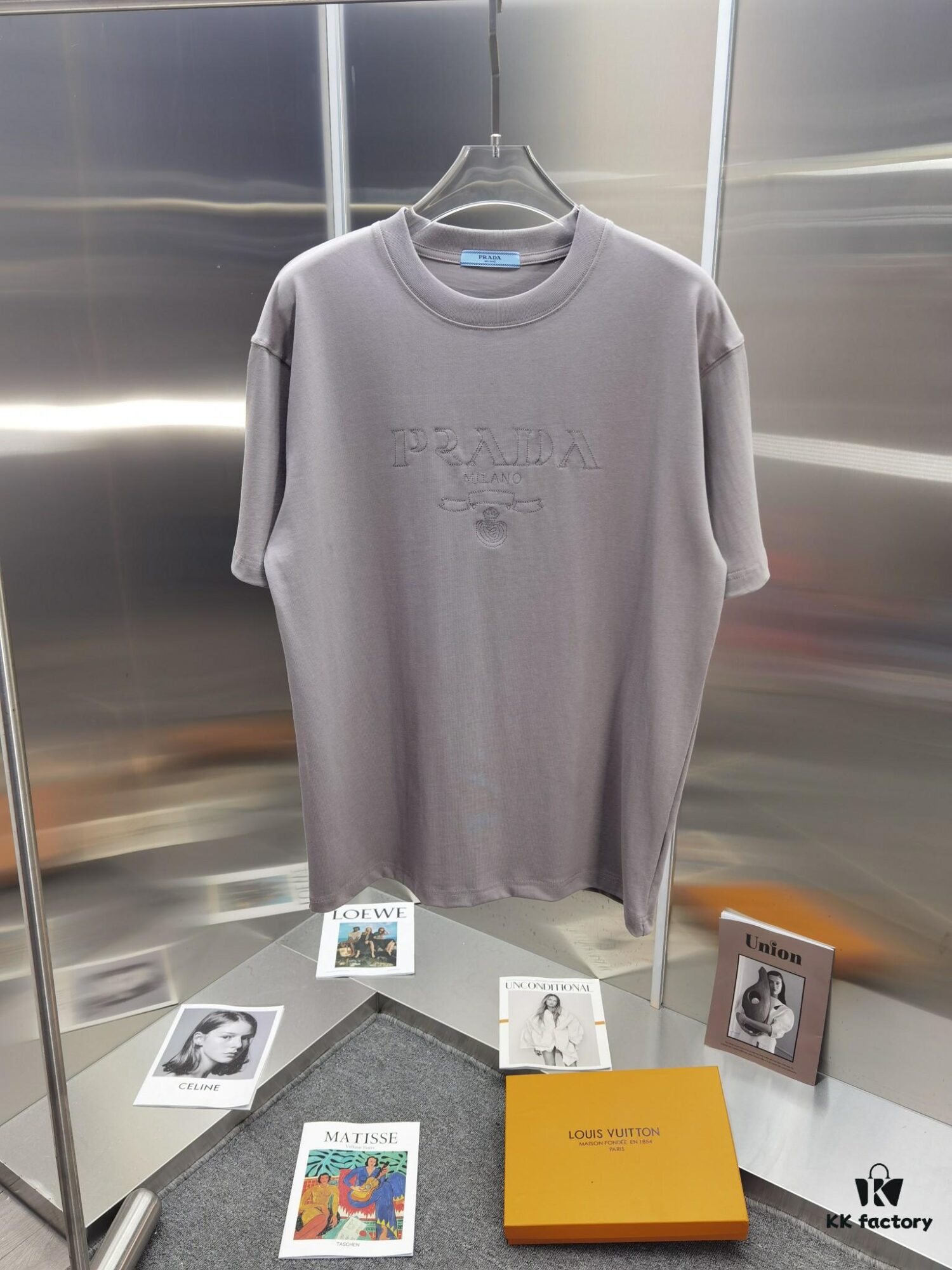 Pru*da PR*DA (Embroidered Premium Version, Distinguished from Standard Stock)