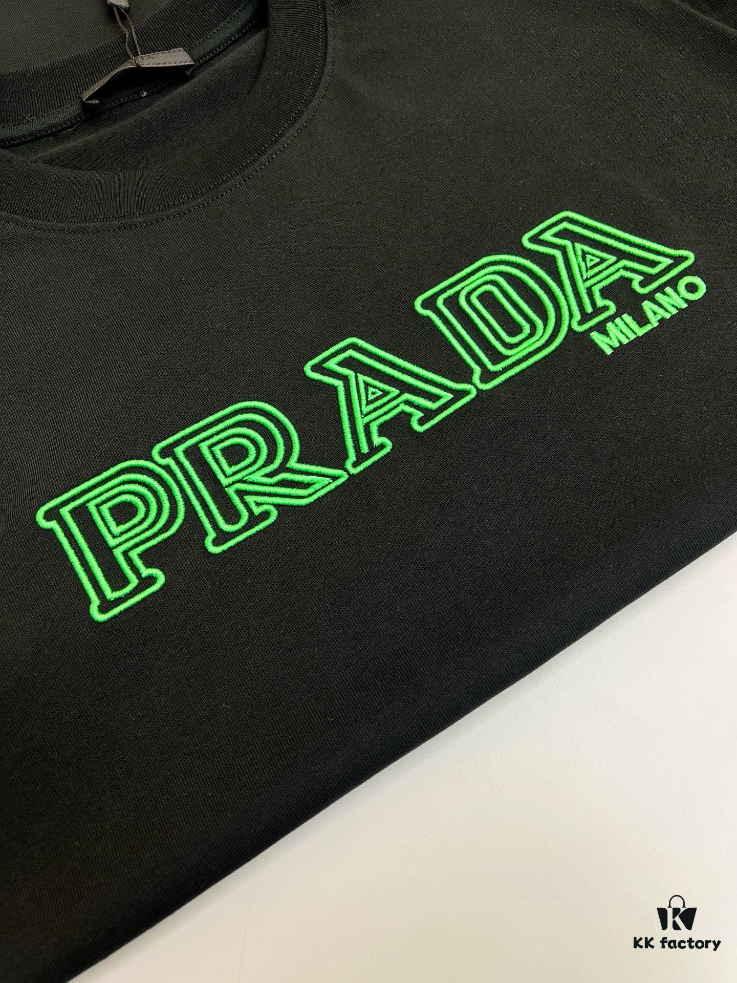 High-Quality PRA 25SS Screen-Printed Classic Color T-Shirt – Fresh and Energetic Youth Style! Featuring the New Season's Bear Series with Premium Heat Printing Technology, Strong 3D Color Transition, and 280g Pure Cotton Fabric for Superior Softness and Comfort. Perfect for Spring and Summer, Easily Paired with Jeans, Chinos, or Shorts.