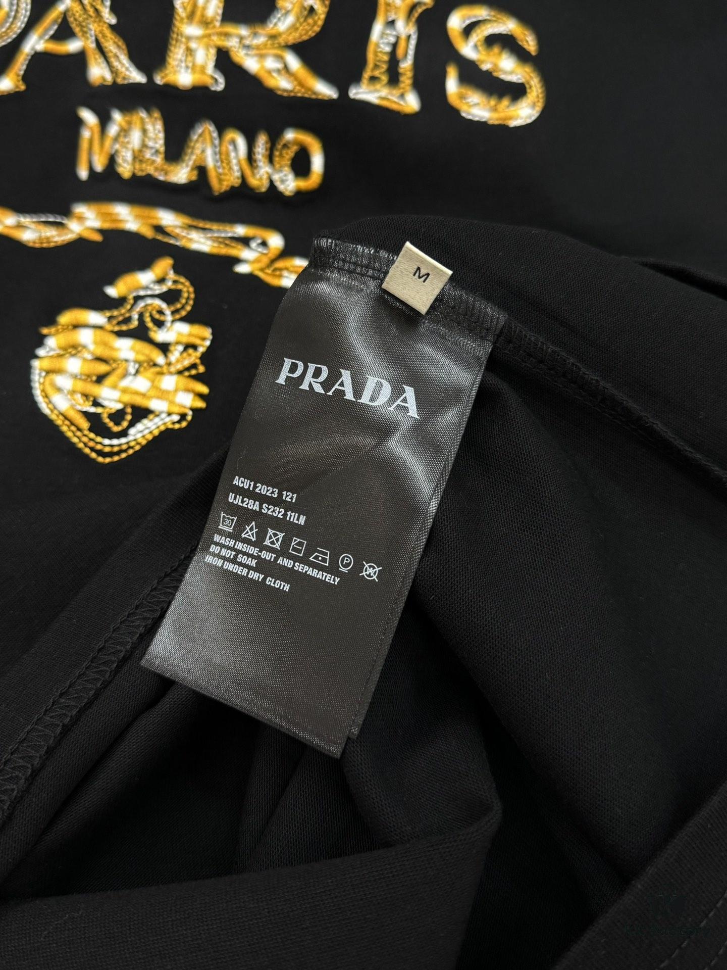 Prada New Arrival 2025 T-Shirt, Unisex Design, Premium Heavy Embroidery with Alphabetic Pattern, 280g High-Quality Soft Cotton, Loose Fit, Ideal for Everyday Wear