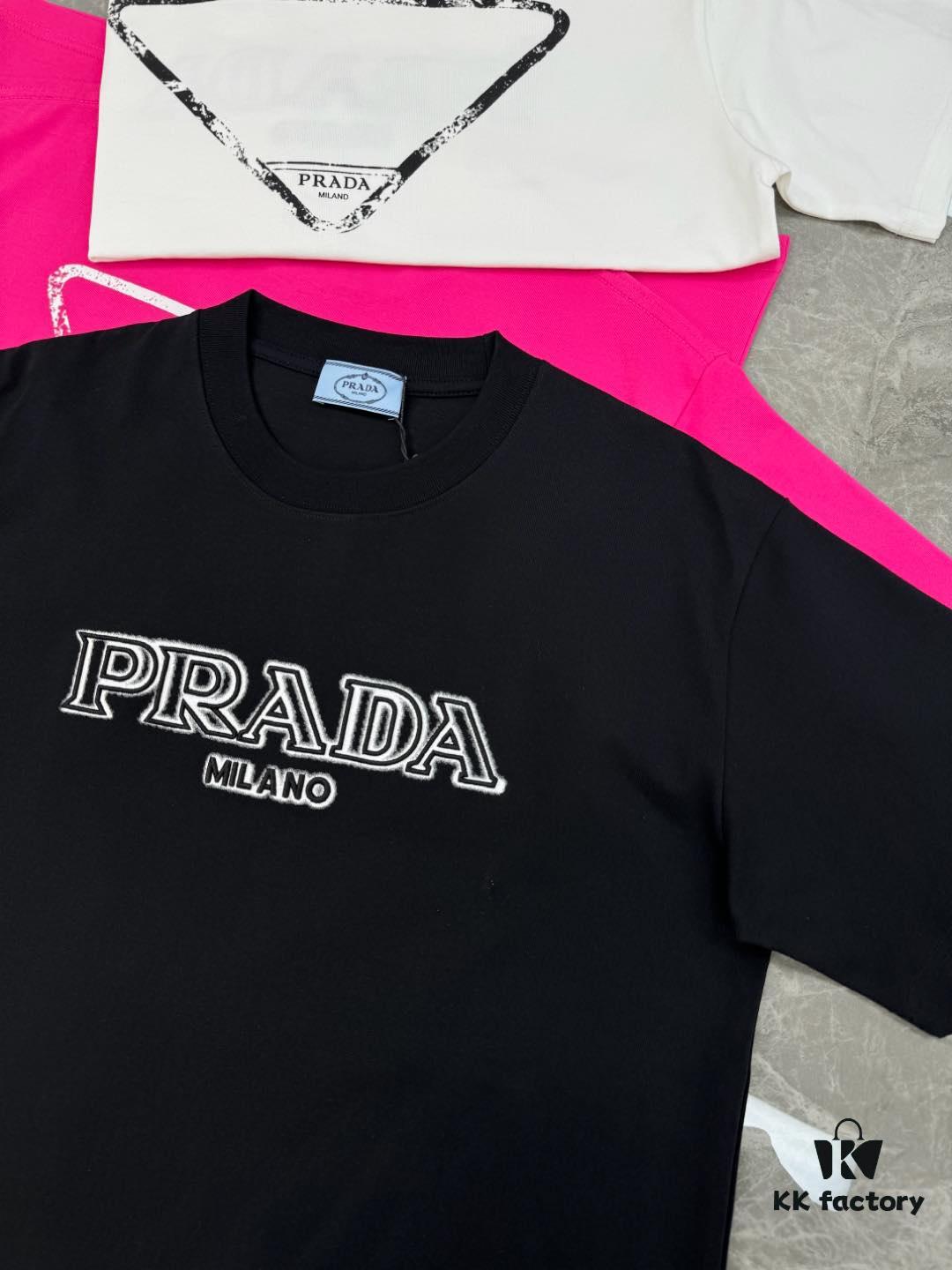 PRAD* Prada 25s New Arrival T-Shirt, Unisex Design, Innovative Embroidered and Heat-Transfer Graphic with Double-Layer Craft, Full-Dimensional Texture, Iconic Brand Lettering Front and Inverted Triangle Logo Back, Striking LOGO Visual Impact, 280g Pure Cotton Fabric, Soft and Comfortable, Extremely Stylish, Triple Tags Attached