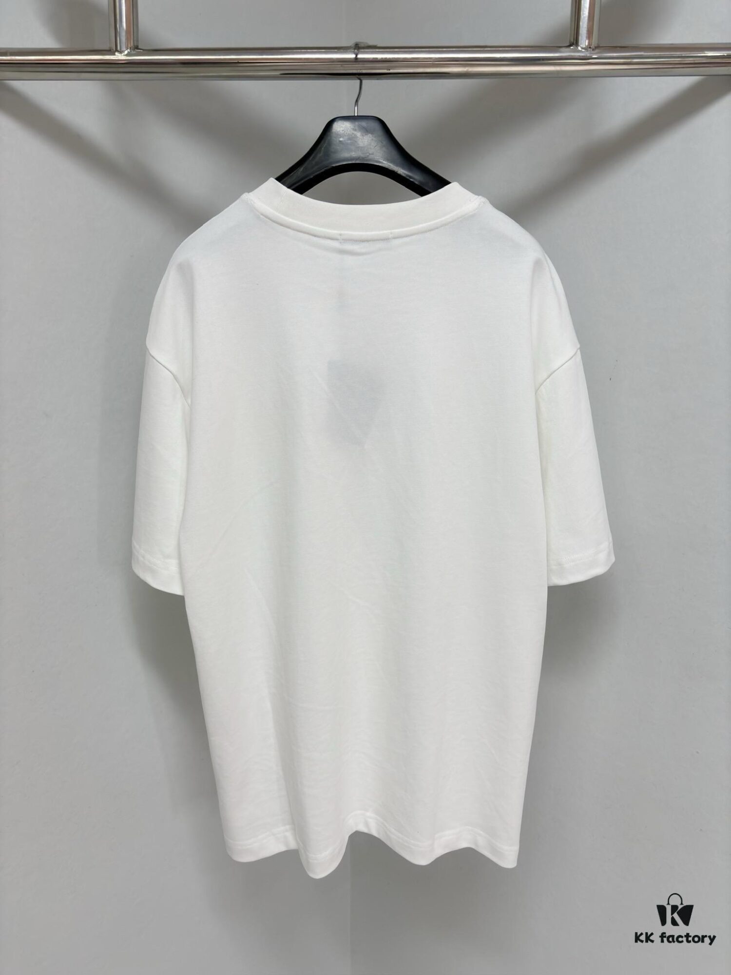 PRADA 25SS Letter Short-Sleeve T-Shirt, Made from 300g 100% Cotton Fabric with Washed Finish for Enhanced Softness and Comfort, Skin-Friendly, Breathable, and Anti-Pilling