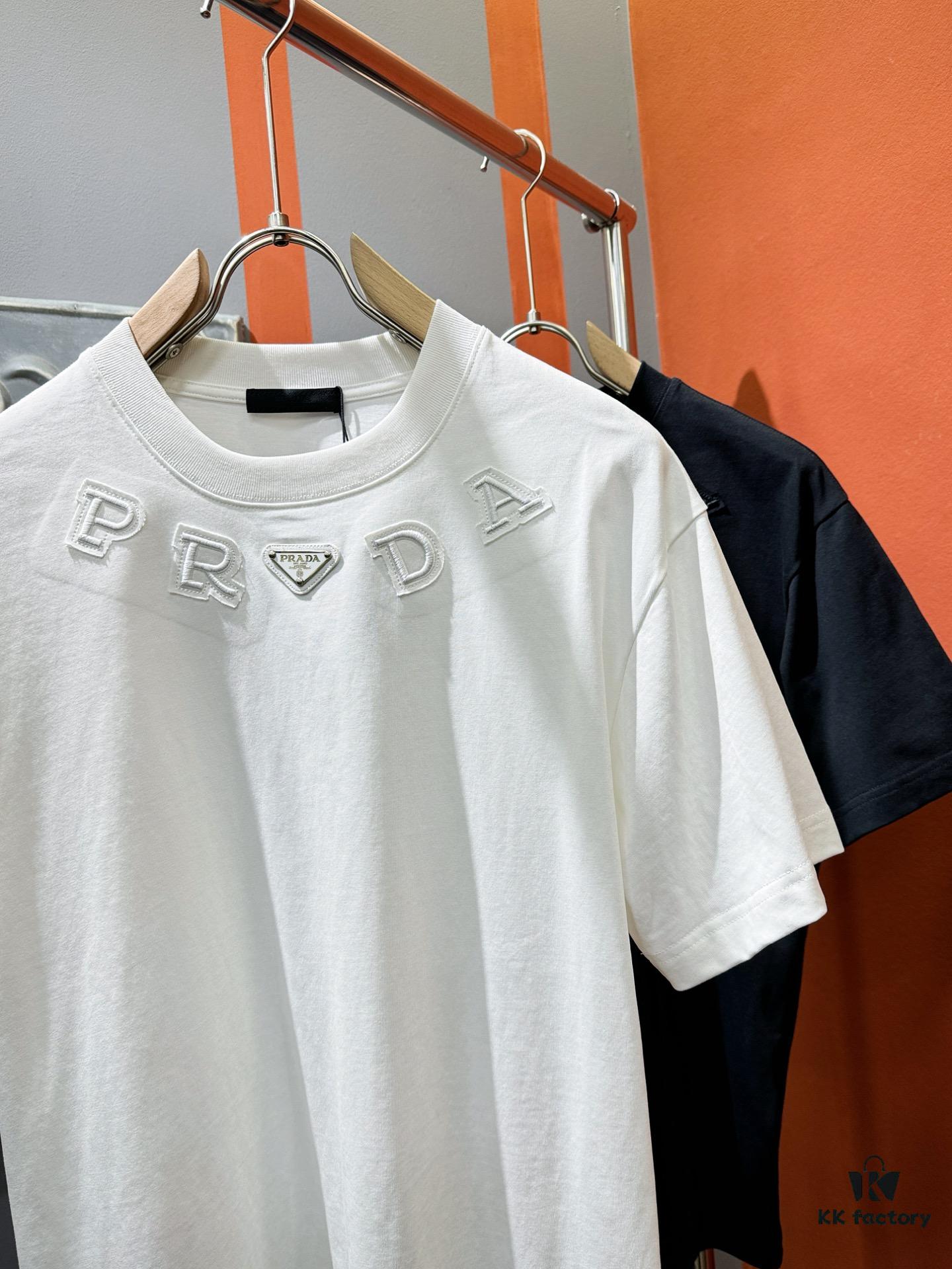 PRADA 2025 Spring/Summer New Short Sleeve T-Shirt! Runway Design Fashion Casual Tee with Signature Logo – Soft 100% Cotton, Unisex Loose Fit