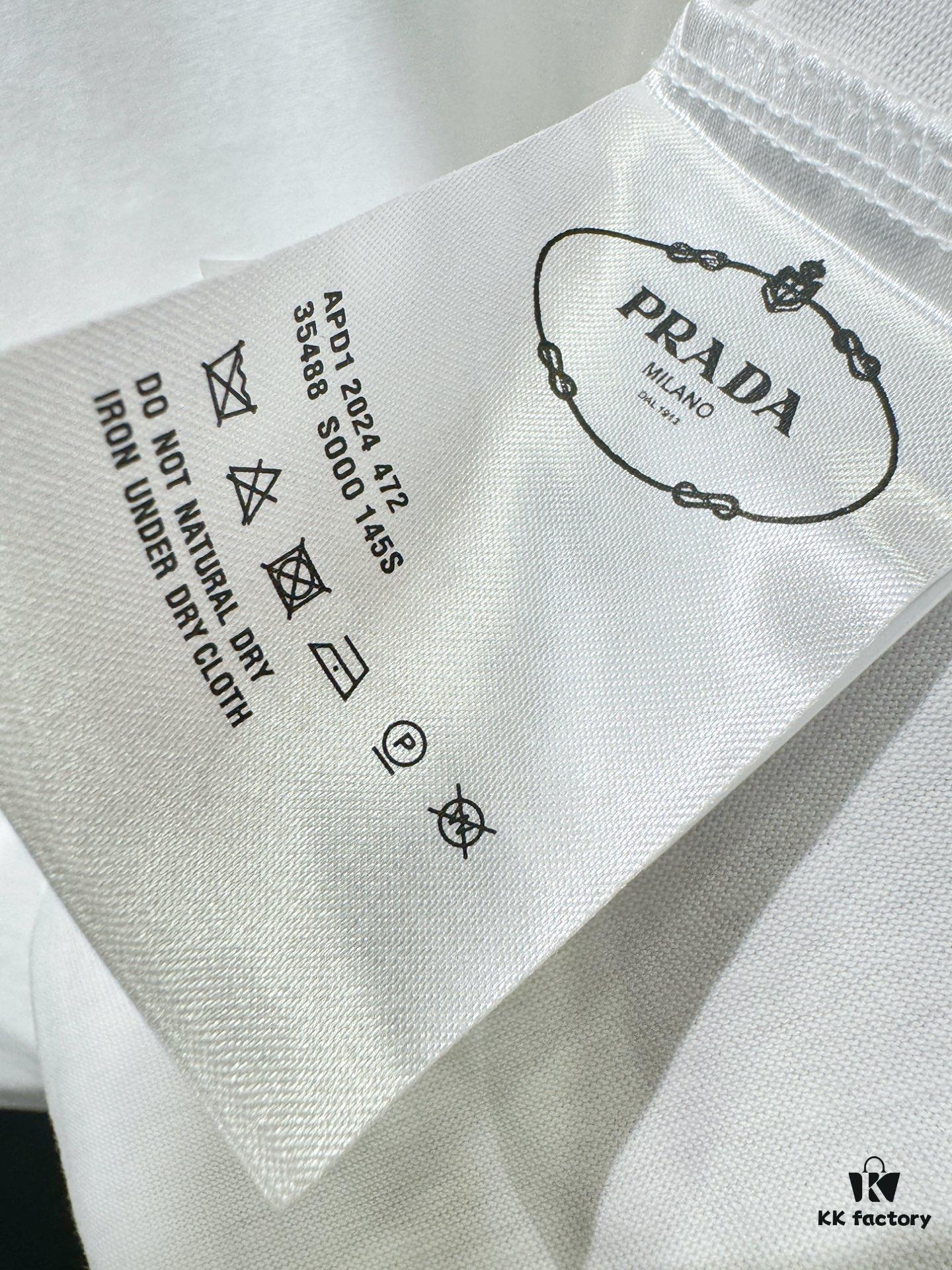 PRADA 2025 Spring/Summer New Short Sleeve T-Shirt! Runway Design Fashion Casual Tee with Signature Logo – Soft 100% Cotton, Unisex Loose Fit