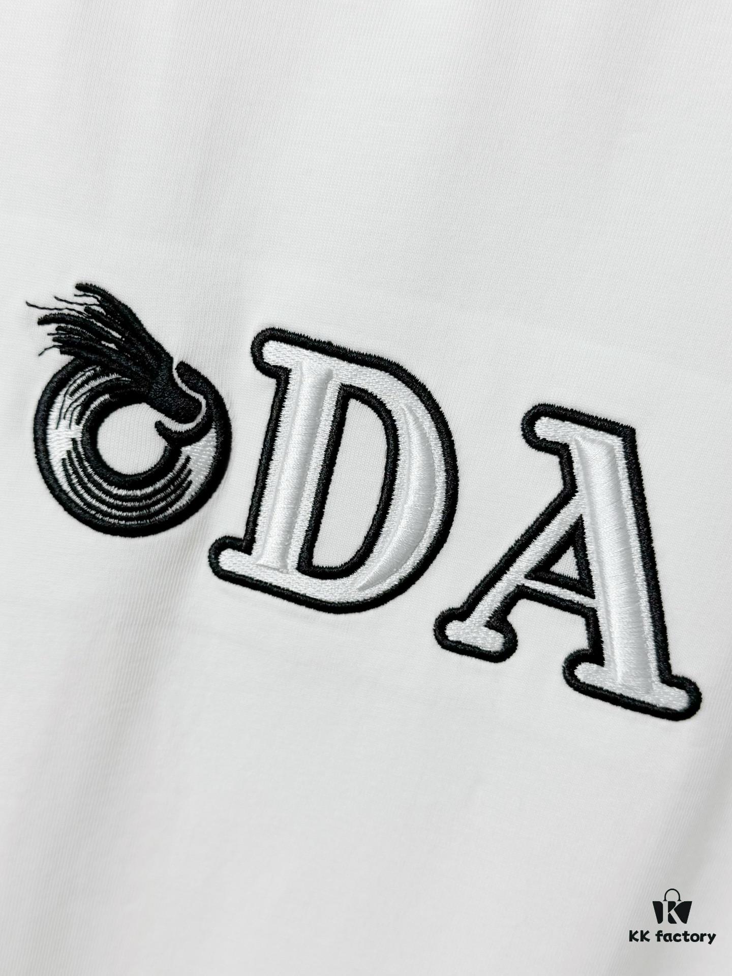 Prada High-End SS25 Spring/Summer Collection, In-Store Exclusive, Premium Channel Release, Embroidered Logo Relief Series, Crew Neck Short-Sleeve T-Shirt with Slightly Relaxed Fit