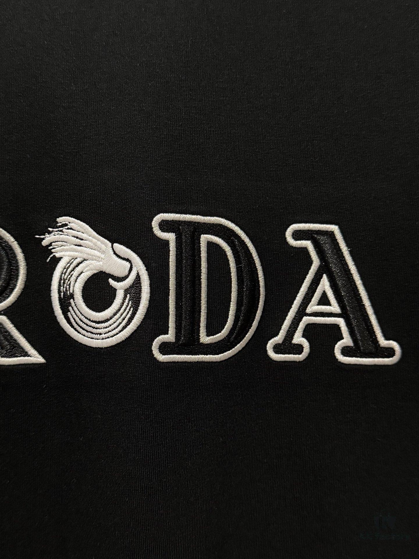 Prada High-End SS25 Spring/Summer Collection, In-Store Retail Quality, Embroidered Relief Letter Design, Crew Neck Short-Sleeve T-Shirt with Slightly Loose Fit