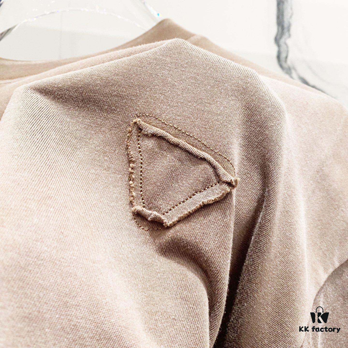 PRADA/Prada 320g Washed Short-Sleeve T-Shirt with Minimalist Triangular Patch Embroidery Logo