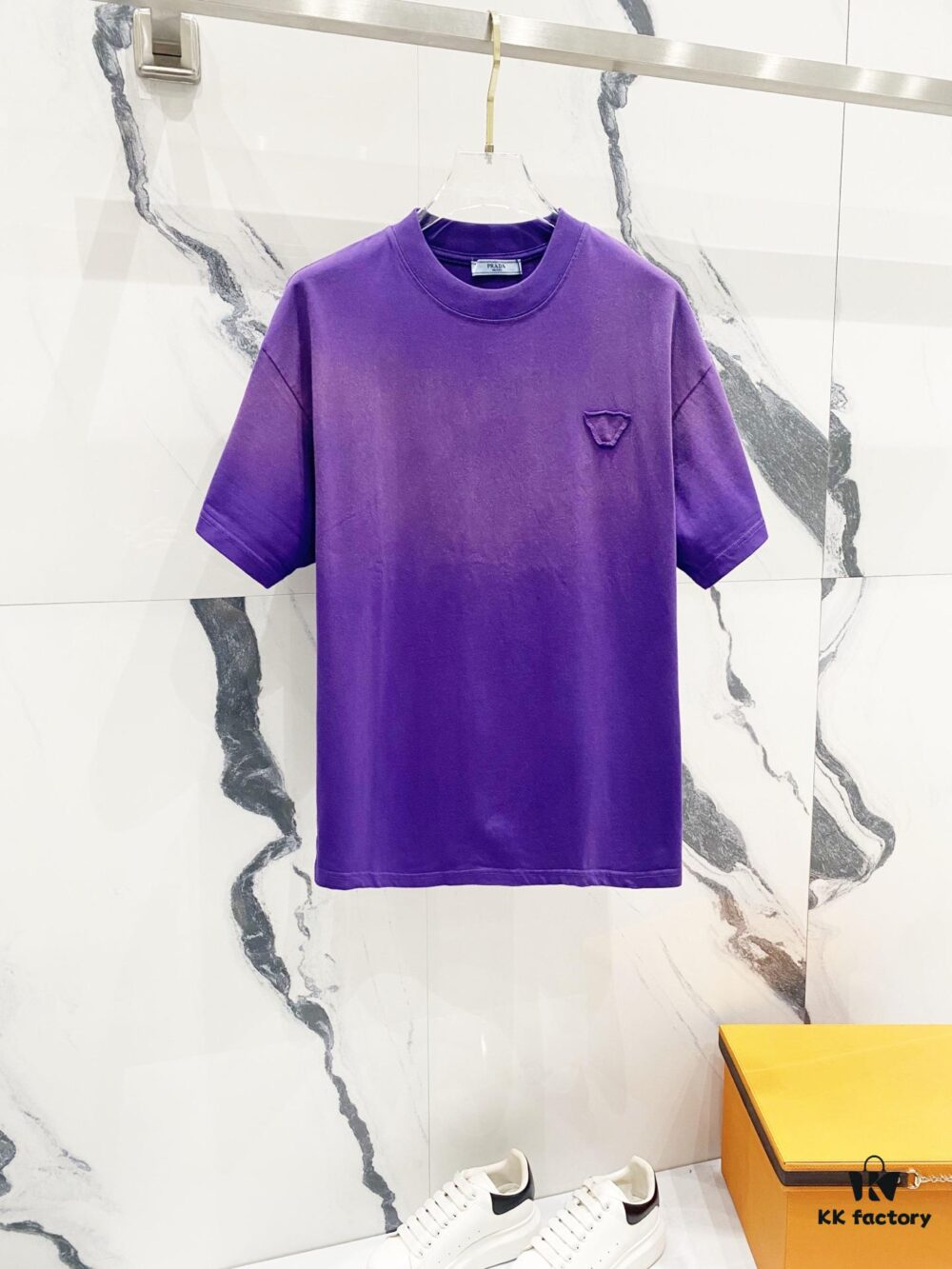 PRADA/Prada 320g Washed Short Sleeve T-Shirt with Minimalist Triangular Logo Embroidery