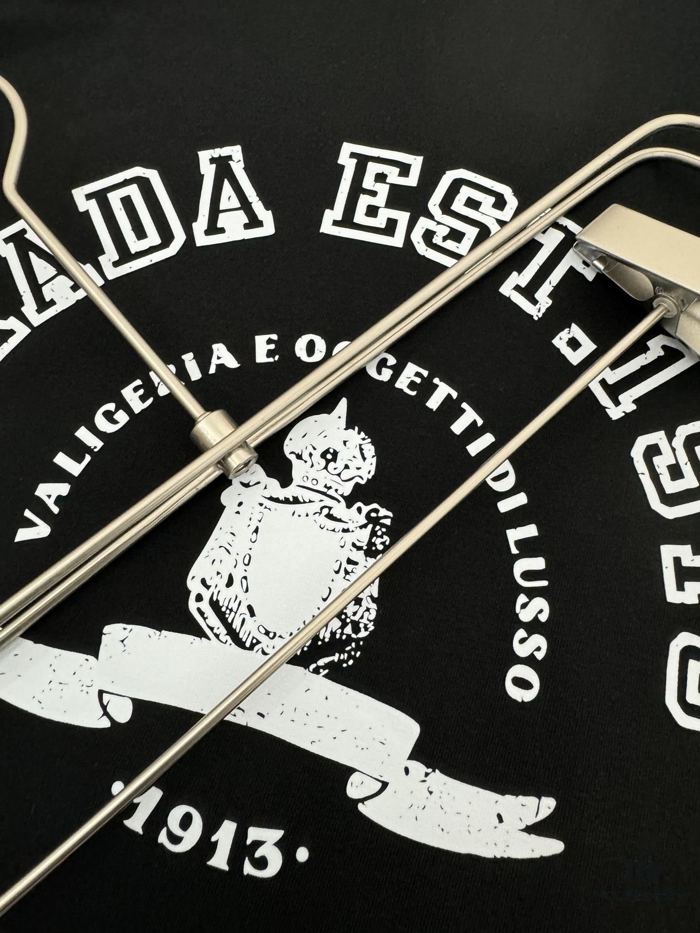 Prada 320g Heavyweight Cotton Loose-Fit T-Shirt with 3D Embossed Logo Design