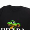 PRADA*Prada* Loose Fit Printed Logo Design Spring Summer New Round Neck Fashion Short Sleeve T-Shirt, Soft and Comfortable Unisex Wear, Versatile Casual Essential