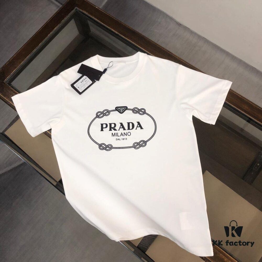 PRADA 25SS Summer New Arrival Crew Neck Short Sleeve T-Shirt! 270g Premium Heavyweight Cotton Fabric with Excellent Hand Feel and Texture, Slim Fit Tailoring for a Clean and Sharp Look, Exquisite Stitching, Great Silhouette, Highly Breathable, Stylish and Versatile for All Ages – Essential Wardrobe Piece for Men