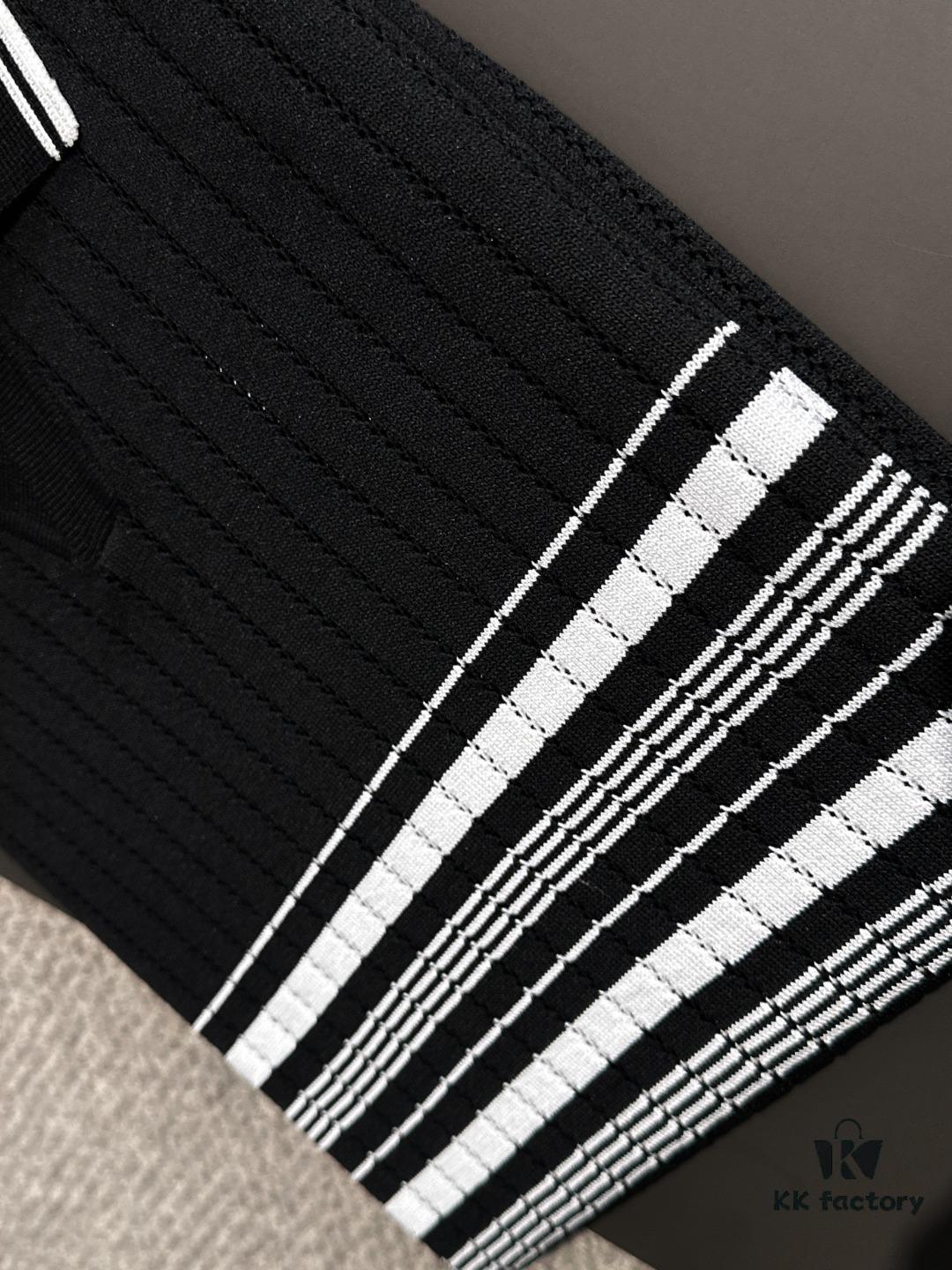 High-Quality Prada 2025 Men's New Crew Neck Short-Sleeve T-Shirt