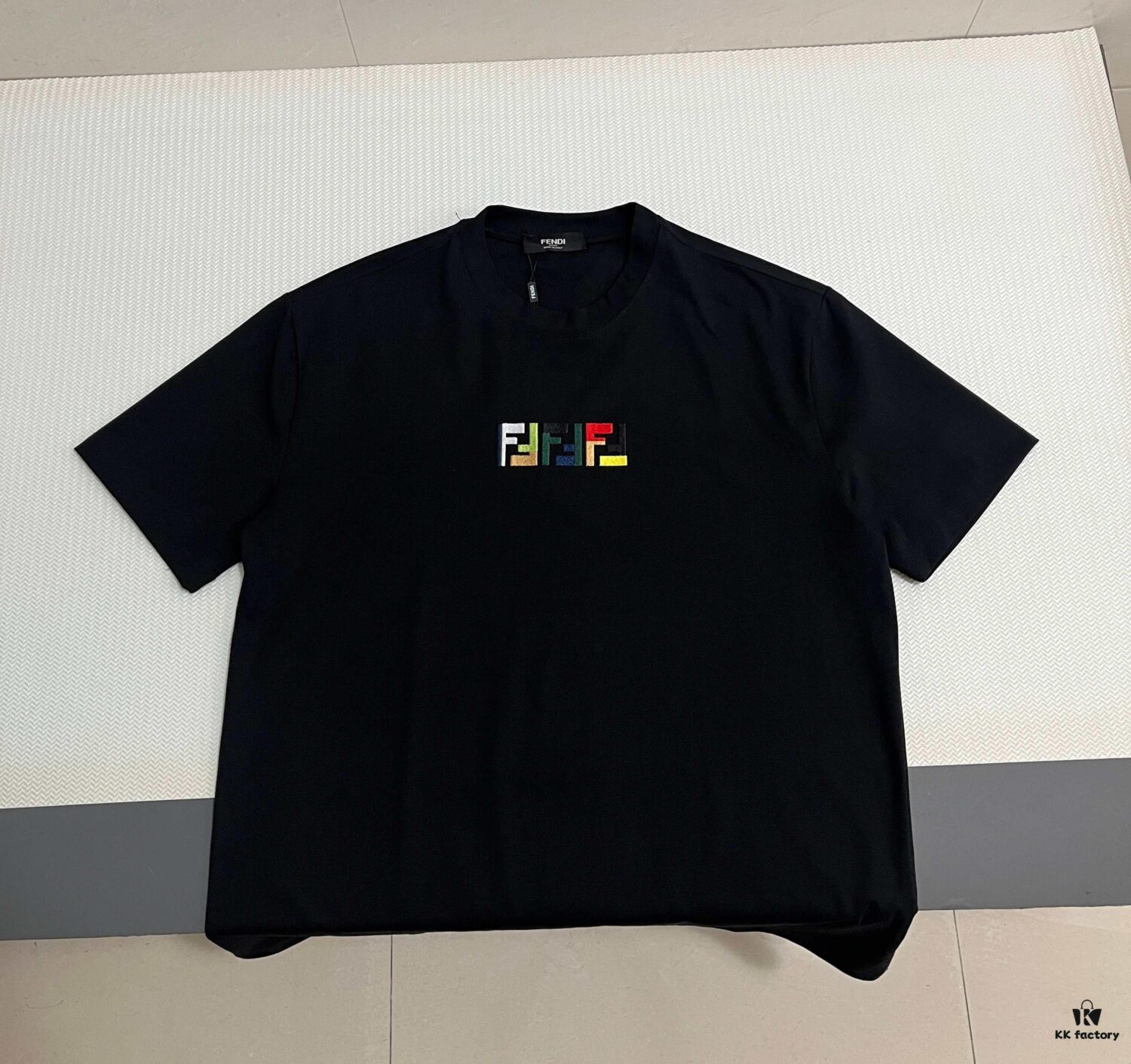 FENDI Men's Premium Cotton Embroidered Casual Short Sleeve T-Shirt, 280g Double-Layer Cotton Fabric, 3D High-End Embroidery, Spring and Summer New Arrival