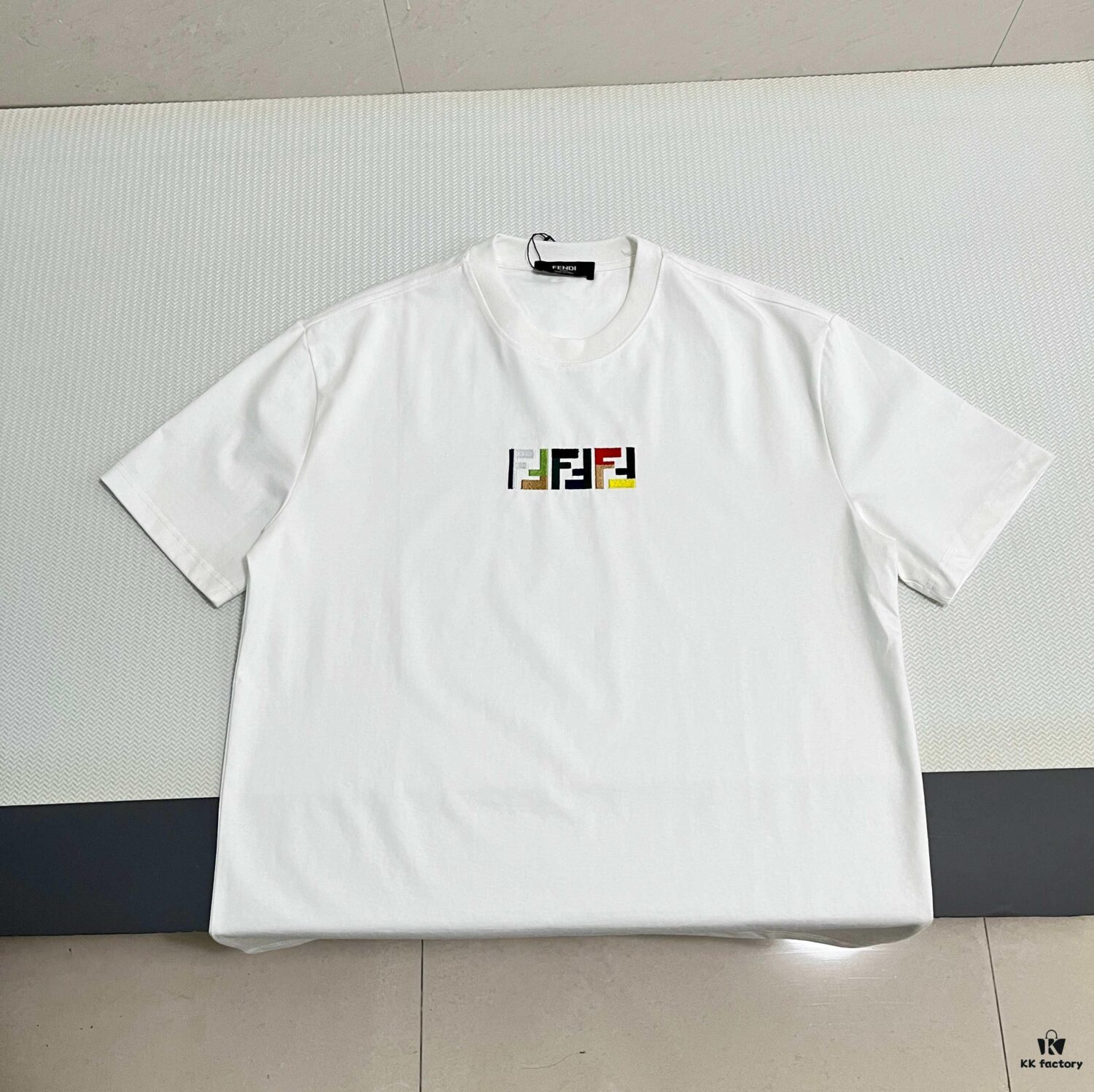 FENDI Men's Premium Cotton Embroidered Casual Short Sleeve T-Shirt, 280g Double-Layer Cotton Fabric, 3D High-End Embroidery, Spring and Summer New Arrival