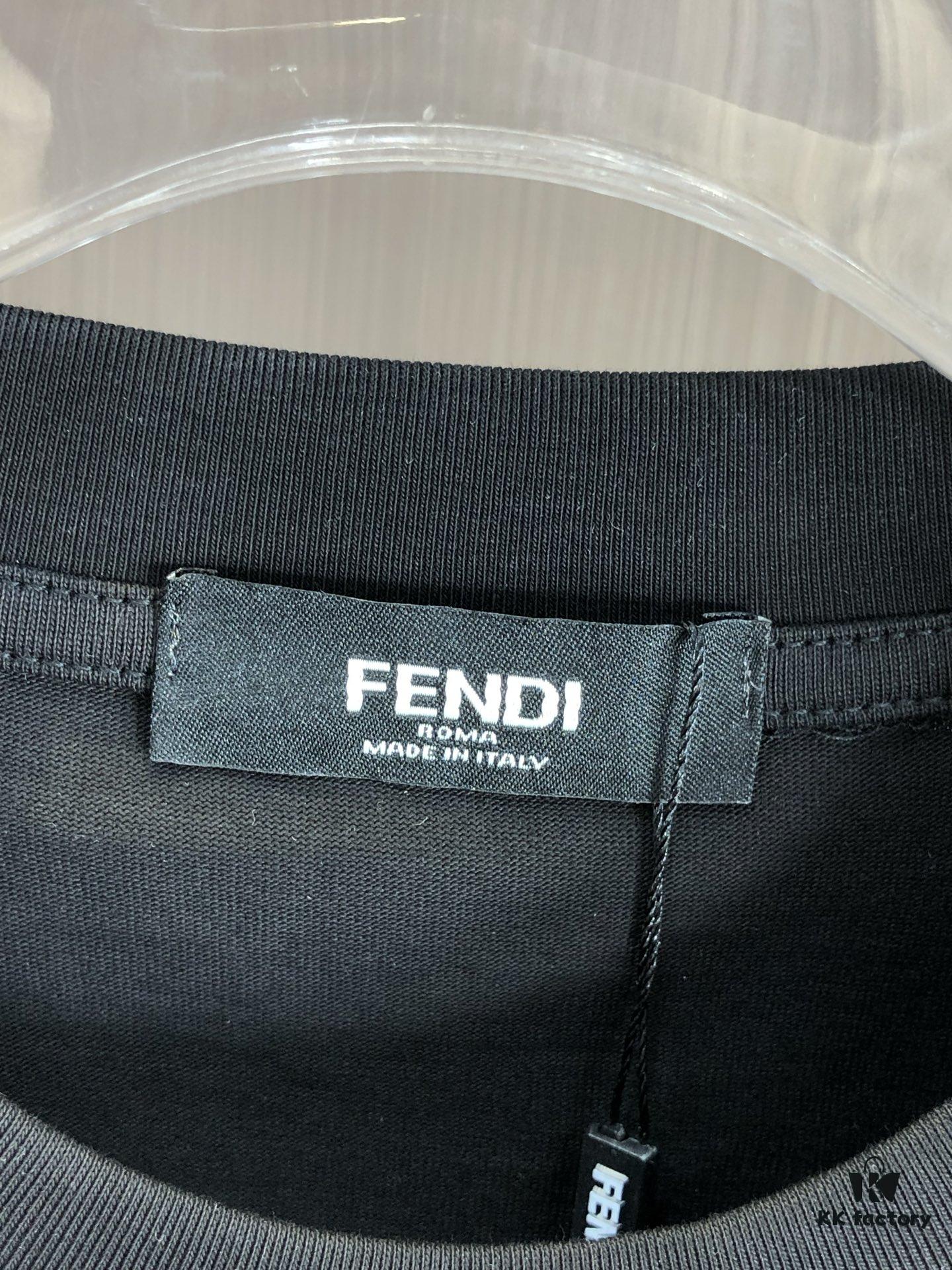 FENDI Fendi 2025 Spring/Summer New Arrival Round Neck Short Sleeve T-Shirt with Hand-Painted Front and Back Print, Made from 320g Double-Yarn Combed Cotton, Slightly Loose Fit, Soft and Substantial Fabric, Unisex Design