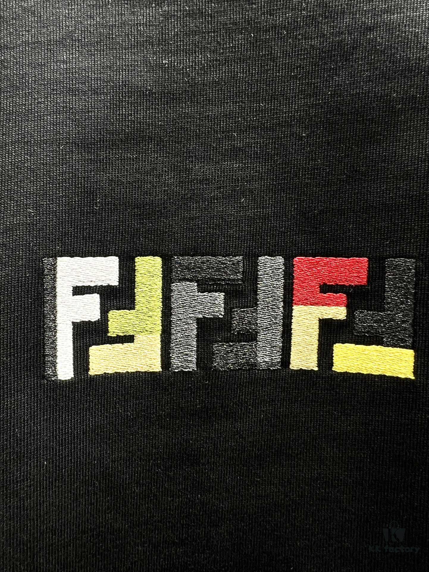 FENDI Candy-colored Embroidered Short Sleeve T-Shirt