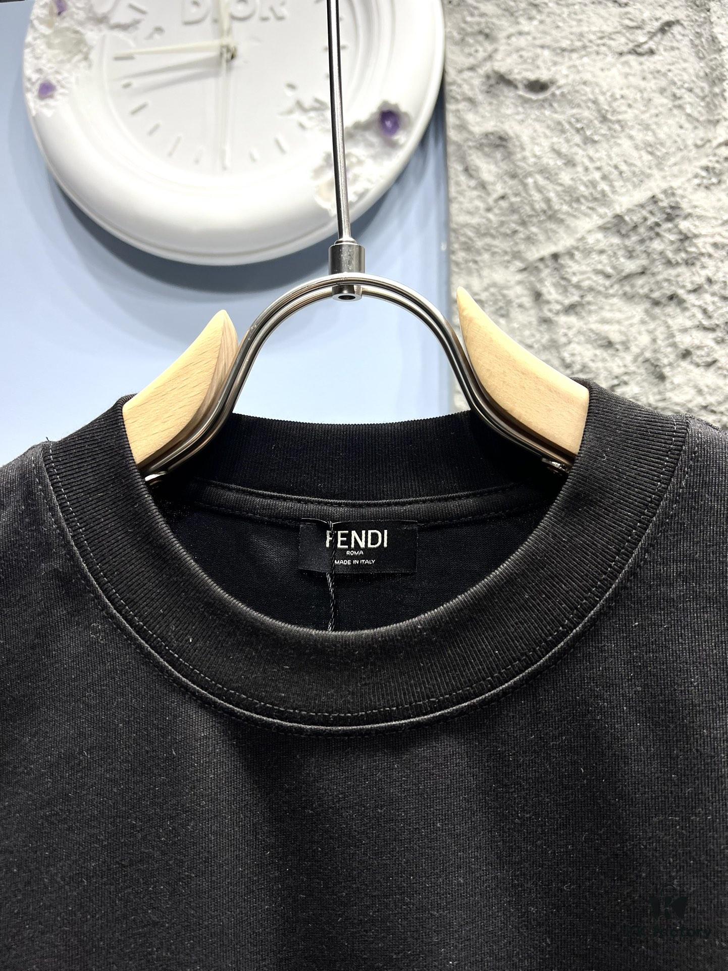 FENDI Fluorescent Logo Print Short Sleeve T-Shirt