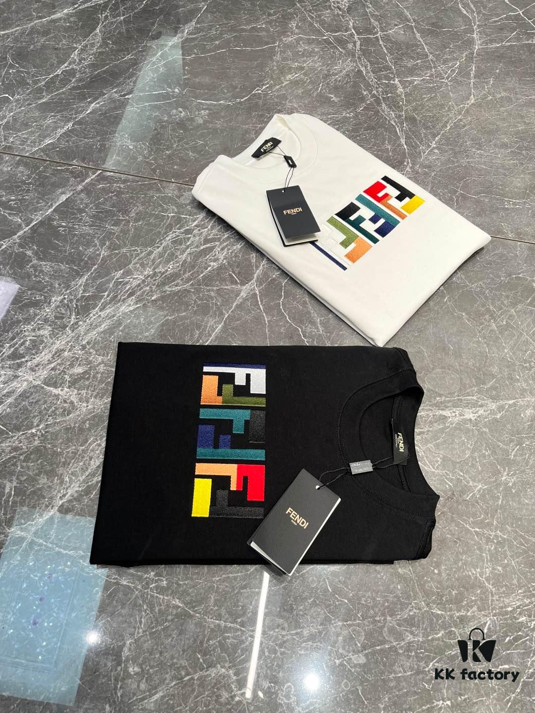 FENDI 25SS New Arrival Round Neck T-Shirt! Must-Have for Trendsetters! Custom Colorful Embroidered Logo on Chest. Classic Colors, Stylish and Fashionable. Youthful and Energetic Overall Look! Made from 280g High-Quality Cotton, Exceptionally Comfortable to Wear and Touch, with Delicate and Premium Texture.