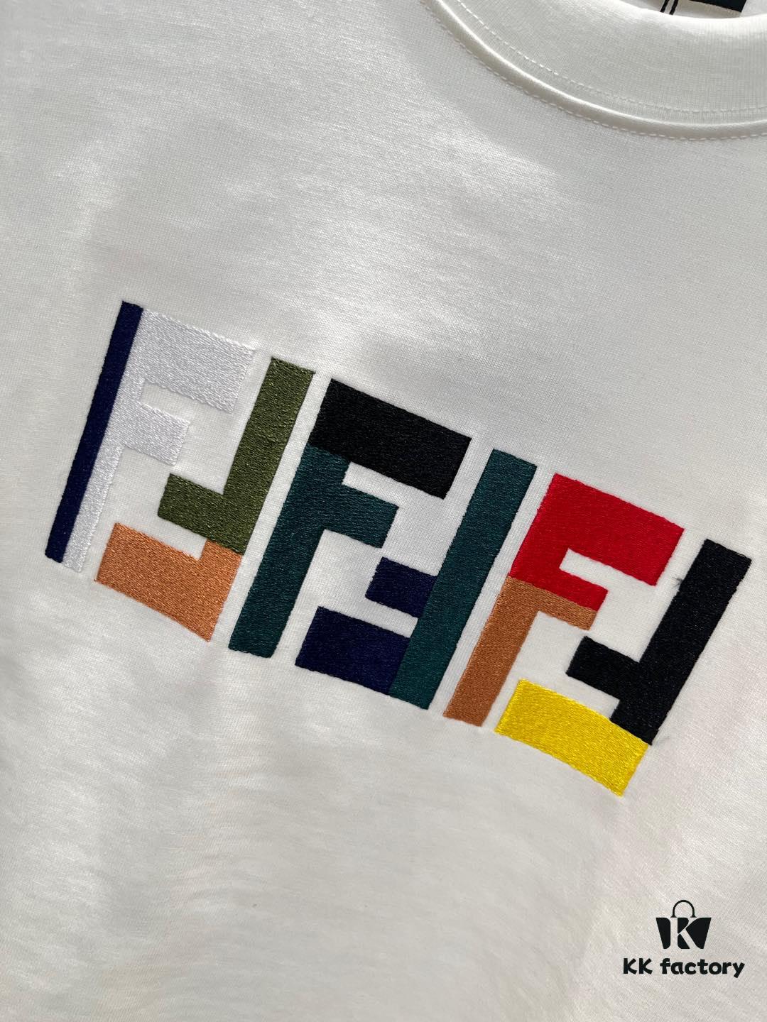 FENDI 25SS New Arrival Round Neck T-Shirt! Must-Have for Trendsetters! Custom Colorful Embroidered Logo on Chest. Classic Colors, Stylish and Fashionable. Youthful and Energetic Overall Look! Made from 280g High-Quality Cotton, Exceptionally Comfortable to Wear and Touch, with Delicate and Premium Texture.