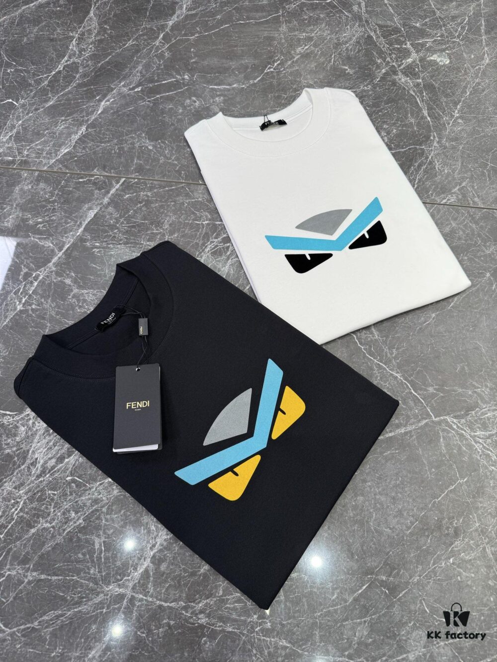 FENDI 25SS New Arrival Crew Neck T-Shirt! Must-Have for Fashion Enthusiasts! Custom 3D Rubber Brand Lettering on Chest, Classic Colorways with Stylish Appeal, Youthful and Energetic Design. Crafted from 280g High-Quality Cotton for Exceptional Comfort and Soft, Premium Touch.