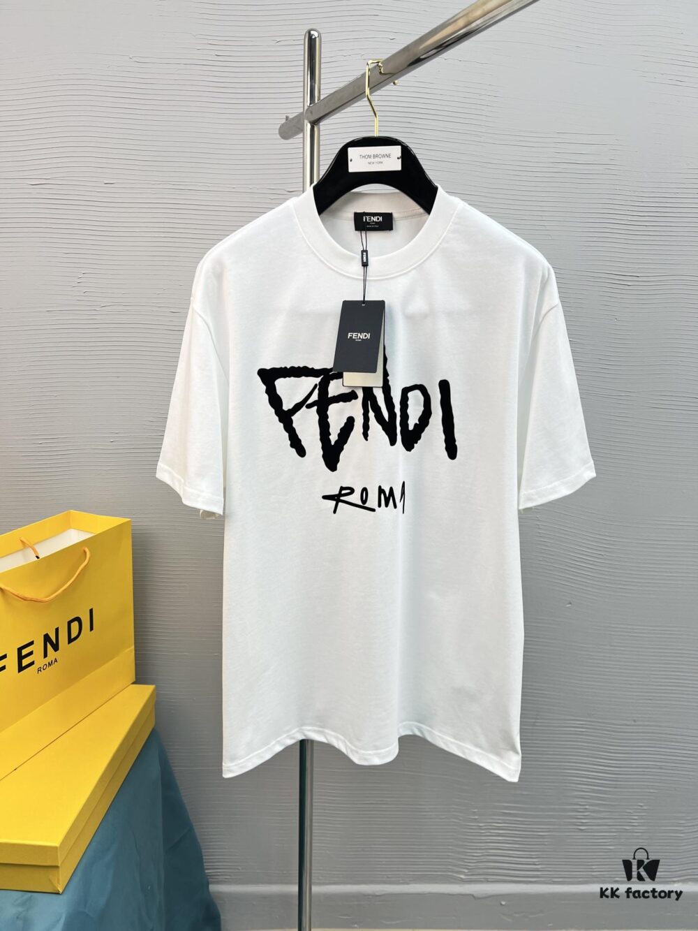 High-Quality FEND 25SS Classic Color T-Shirt New Arrival! This vibrant and youthful design is full of energy, part of the latest seasonal Teddy Bear collection. Crafted with premium 280g 100% cotton fabric for superior softness and comfort. Features high-definition, dimensionally rich printing using advanced thermal transfer technology. Perfectly pairs with jeans, chinos, or shorts, making it a must-have spring-summer staple.