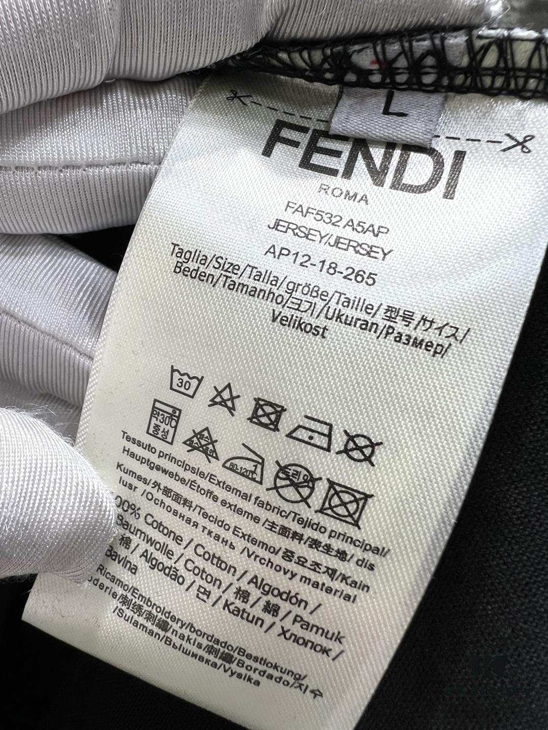 FENDI Logo-Embroidered Webbing Flag Short Sleeve T-Shirt