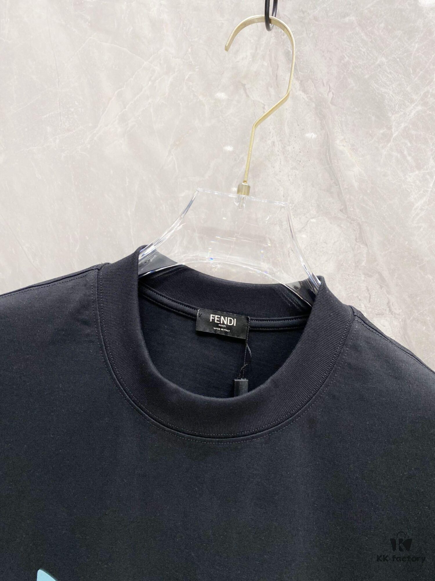 FENDI 25SS New Arrival Round Neck T-Shirt! A Must-Have for Fashion Enthusiasts! Custom 3D Rubber Logo on Chest, Classic Colorways with Stylish Appeal, Youthful and Energetic Design. Crafted from 280g High-Quality Cotton for Exceptional Comfort and Soft, Textured Handfeel.