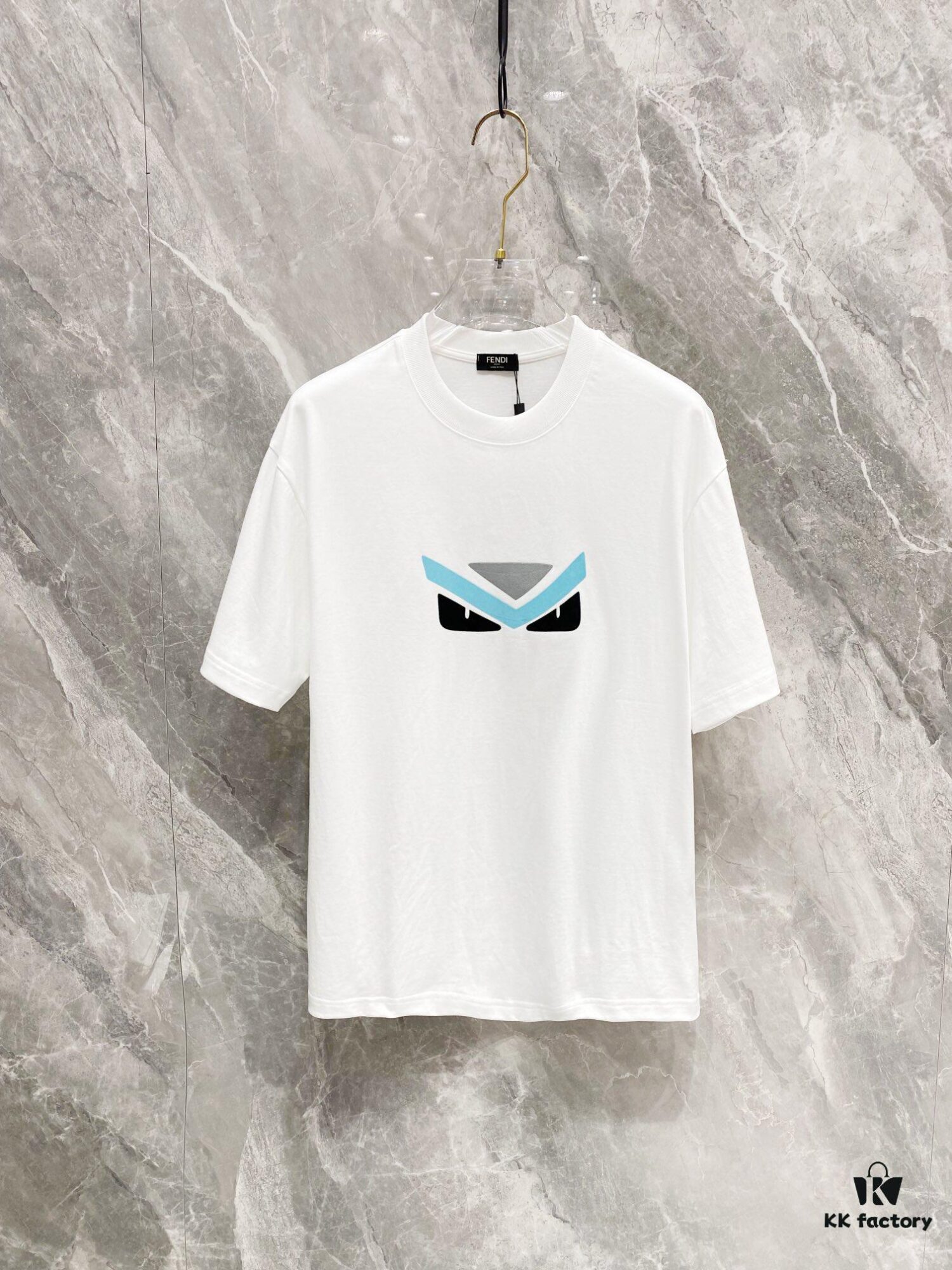 FENDI 25SS New Arrival Round Neck T-Shirt! Must-Have for Trendsetters! Custom Brand Letter Embossed Print on Chest, Classic Colors for Stylish and Modern Look, Youthful and Energetic Design. Crafted from 280g Cotton for Exceptional Comfort and Soft, Premium Hand Feel.