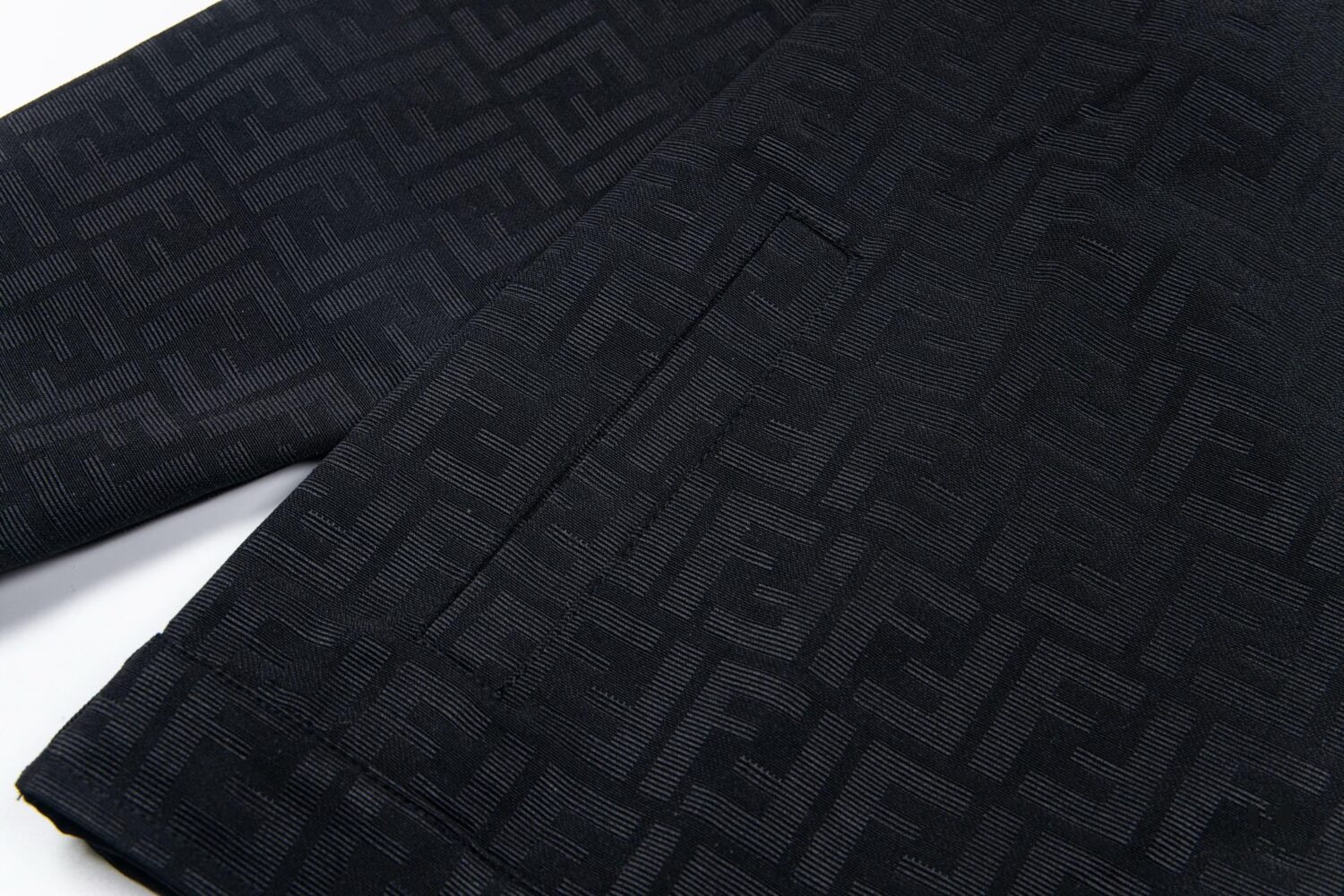 FENDI FEND Heavyweight Denim Jacket Coat Shirt Style Custom Woven Fabric with FF Jacquard Towel-Letter Embellishment High Aesthetic and Exquisite Craftsmanship