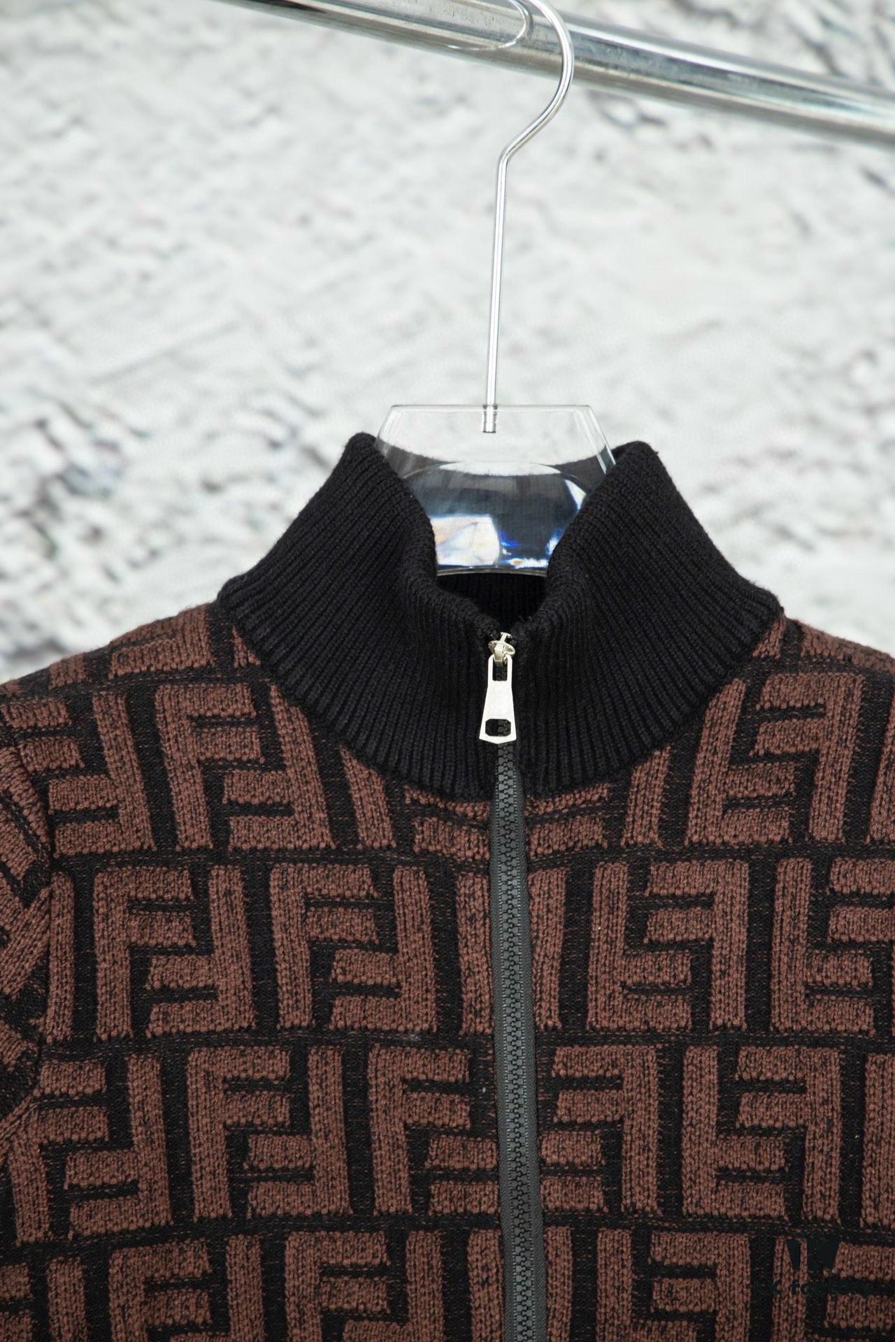 2023 New Arrival Fendi Knit Zip-Up Jacket, Exclusive Design, Distinctive Jacquard Texture with Clear Dimensional Contrast, Exceptionally Stylish, Pairs Effortlessly with Any Outfit