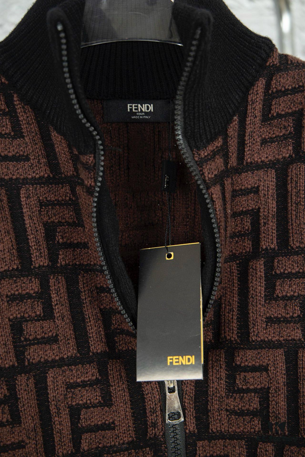 2023 New Arrival Fendi Knit Zip-Up Jacket, Exclusive Design, Distinctive Jacquard Texture with Clear Dimensional Contrast, Exceptionally Stylish, Pairs Effortlessly with Any Outfit