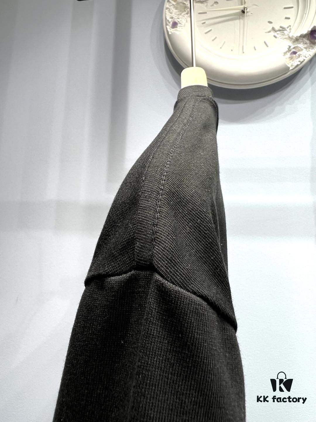 FENDI Rainbow Print Logo Short Sleeve T-Shirt