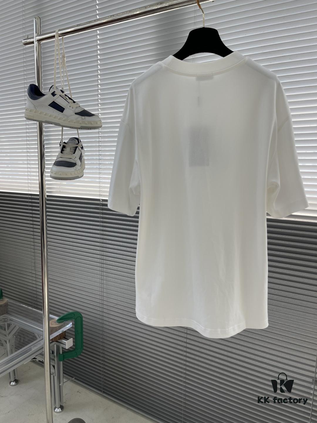 FEND 2025 SS New Arrival Short Sleeve T-Shirt, Fashionable and Stylish Design, Minimalist Versatile Cut